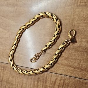 Guess choker necklace